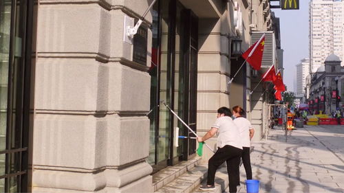 三季度全国最缺工100个职业出炉 中小学教师与房地产经纪人双双上榜